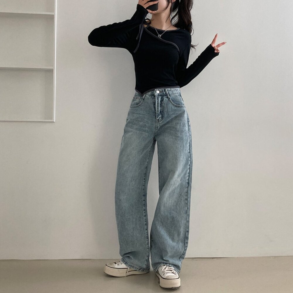 Light Wash Straight Leg Petite Jeans